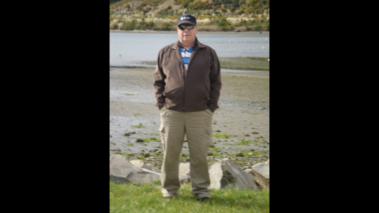 Guarda "An Empty Bed" su YouTube Guarda "An Empty Bed" su YouTube