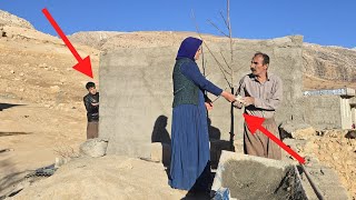 Collaboration between two enemies: Ali's suspicion of his mother for collaborating with Reza