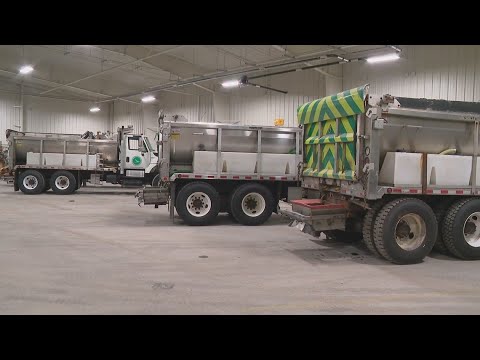 ODOT crews preparing the roads for winter weather - YouTube