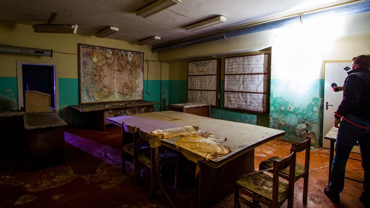 Exploring Underground Command Post (urbex)