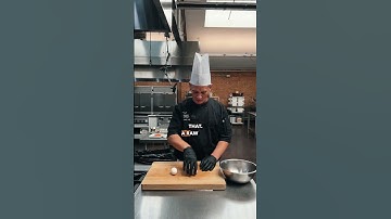 How to tell the difference between a hard-boiled and raw egg 🥚