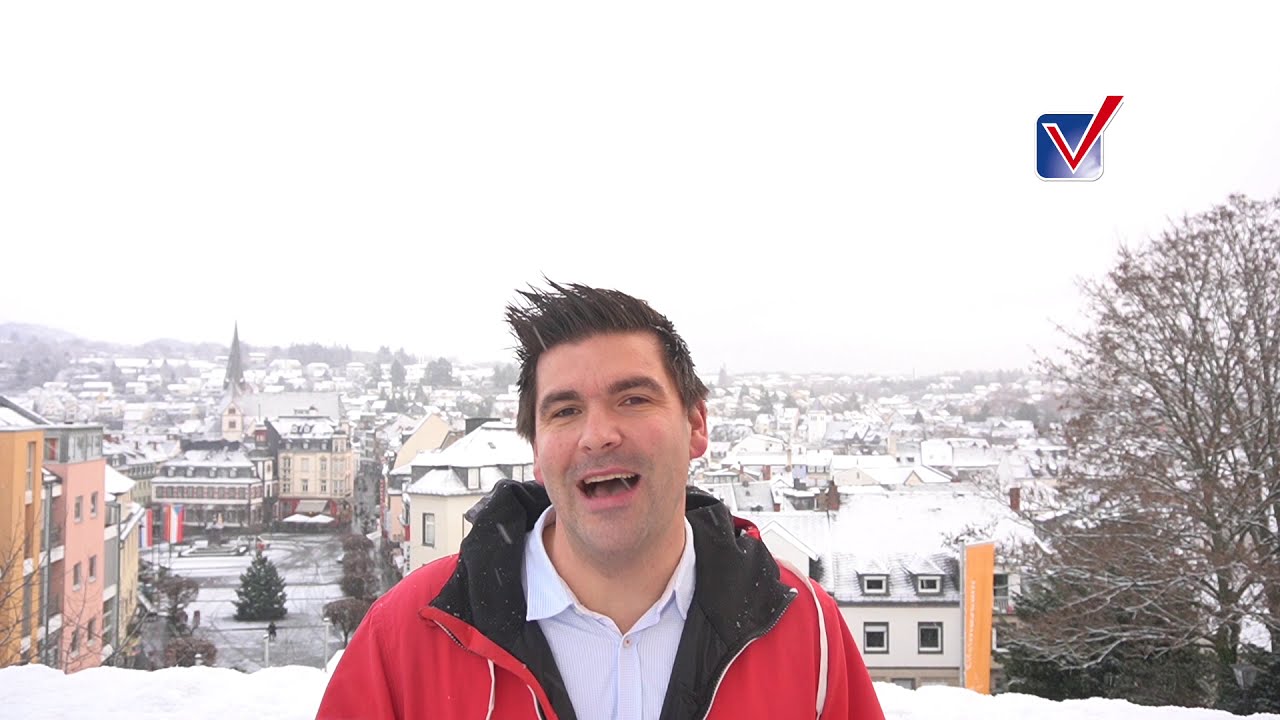 Räum- und Streu­pflicht: Wer haf­tet bei Eis und Schnee auf Geh­we­gen?