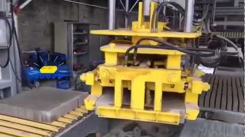 Fully automatic robot palletizing system(2020)