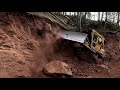 CAT D7G How A Bulldozer Digs A Path Through Rocks DOZER KAYALARI SÖKEREK NASIL YOL YAPAR Cat 