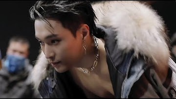 LAY 张艺兴 (EXO) Late Night 