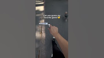 Can you guess my favorite game?🤔 #ninjaspinner #keychainspinner #csgo