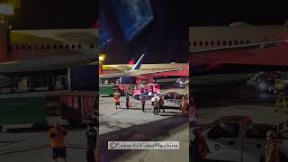 Police & Ambulance Show Up at LAX Delta Flight