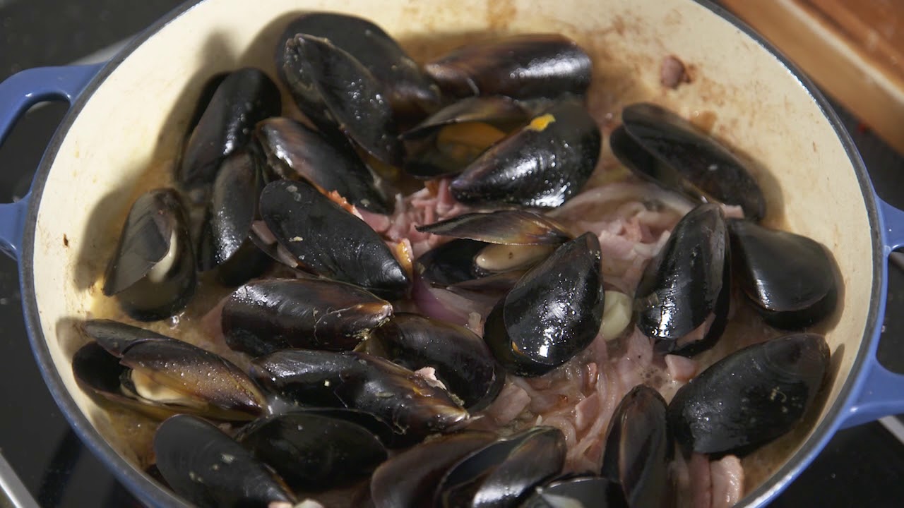 Delish Chilli Mussels YouTube