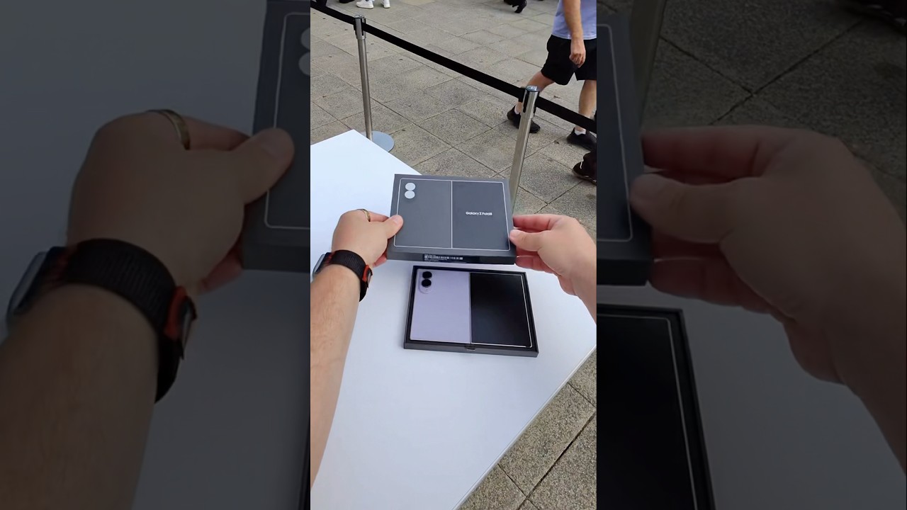 Unboxing #GalaxyZFold8 🔥 Nemůžu si pomoct, ale ten formát je totálně BOŽÍ! 😅