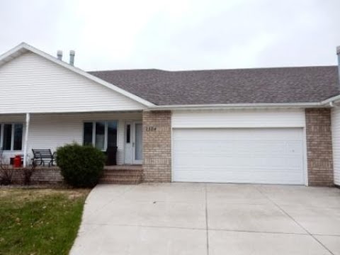2524 Sara Lyn Dr, Grand Forks, ND home video tour