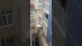 Sallandık Gün Boyunca Toz Duman Oldu Kontrollü Ev Yıkımı