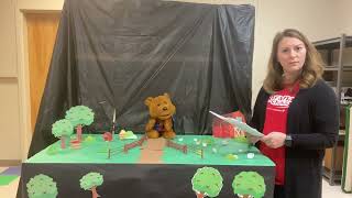 Appleseed Bear hug 19 Puppet show