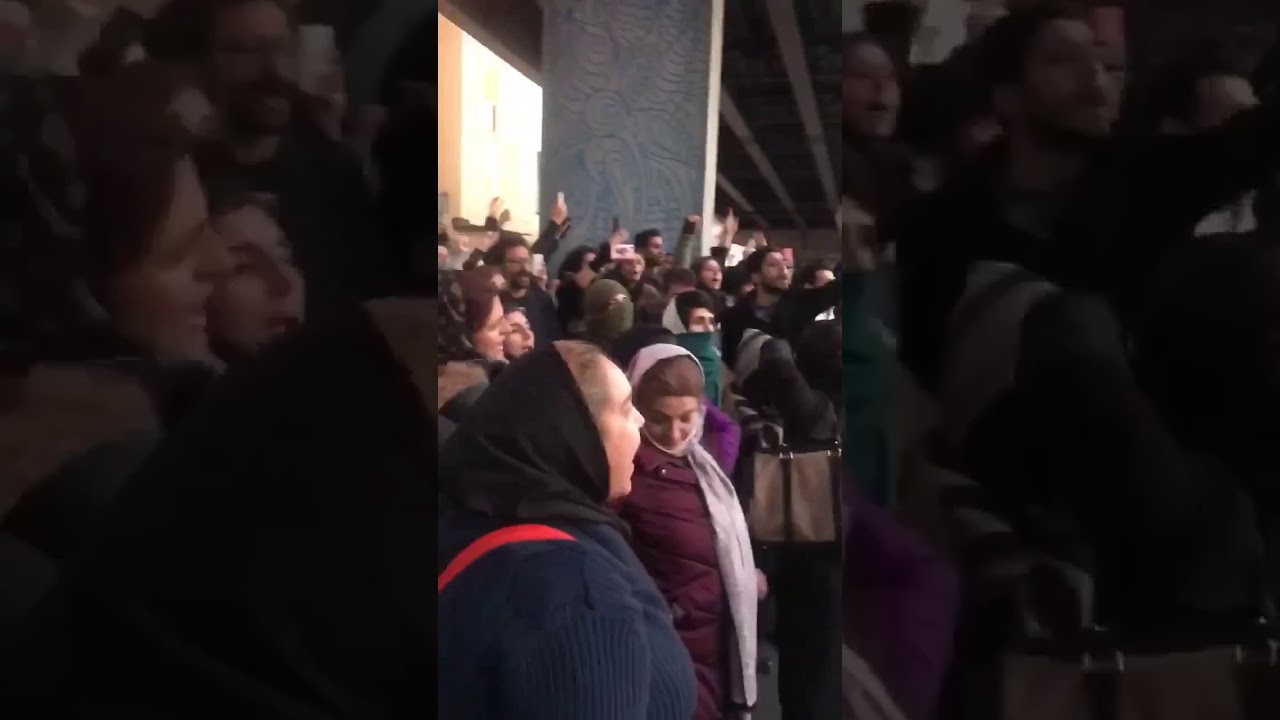 Протесты в Иране из-за сбитого самолета МАУ