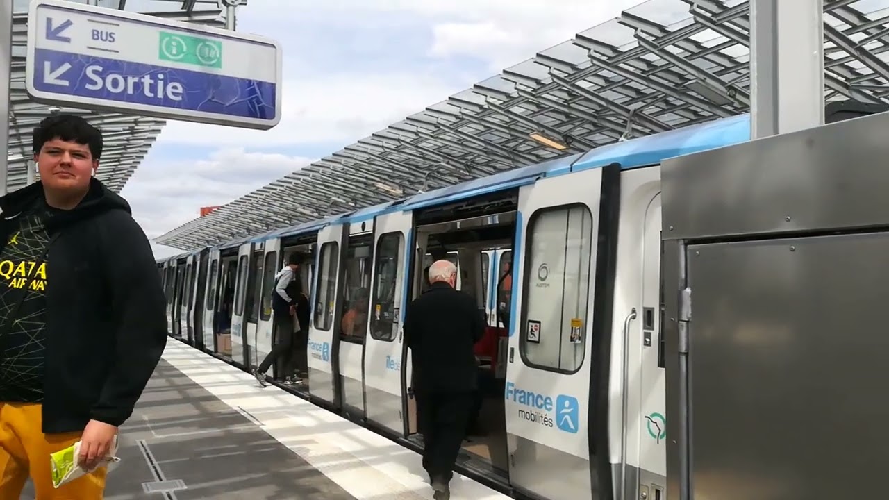 Ligne 11 : Spot à Coteaux Beauclaire