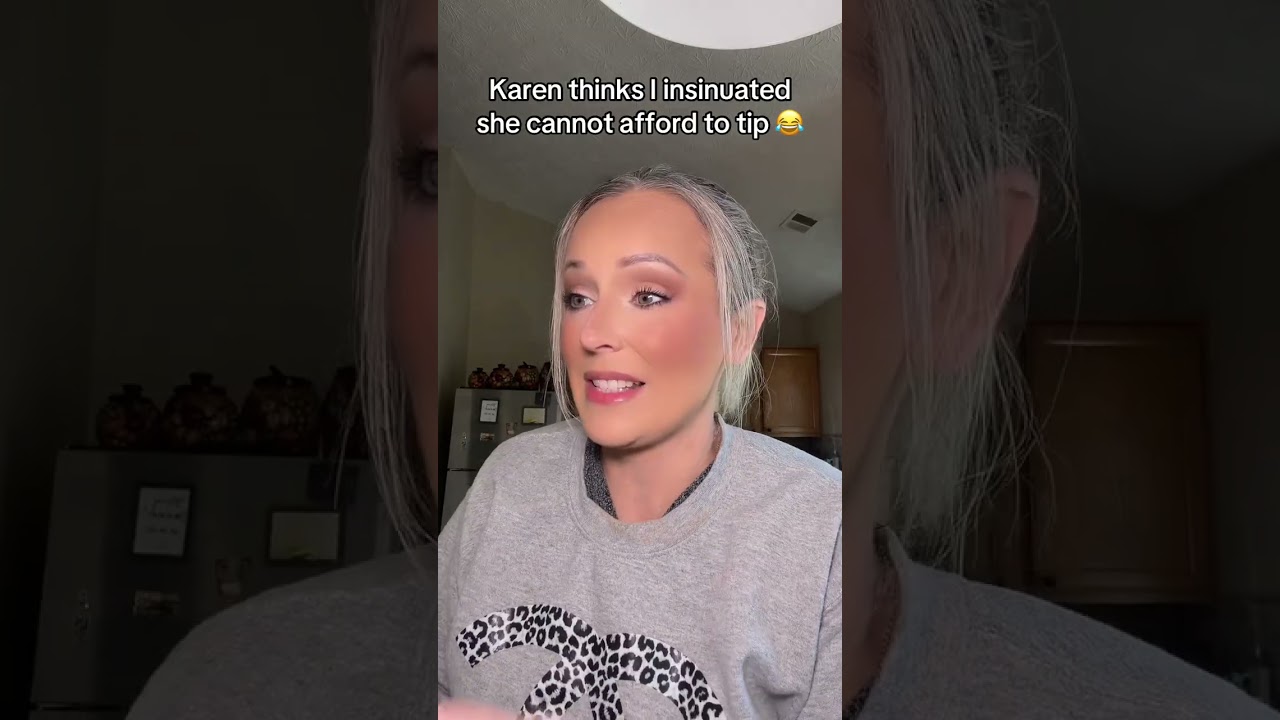 Карен думает, что я намекнула, что она не может позволить себе оставлять чаевые. #ресторан #истор...