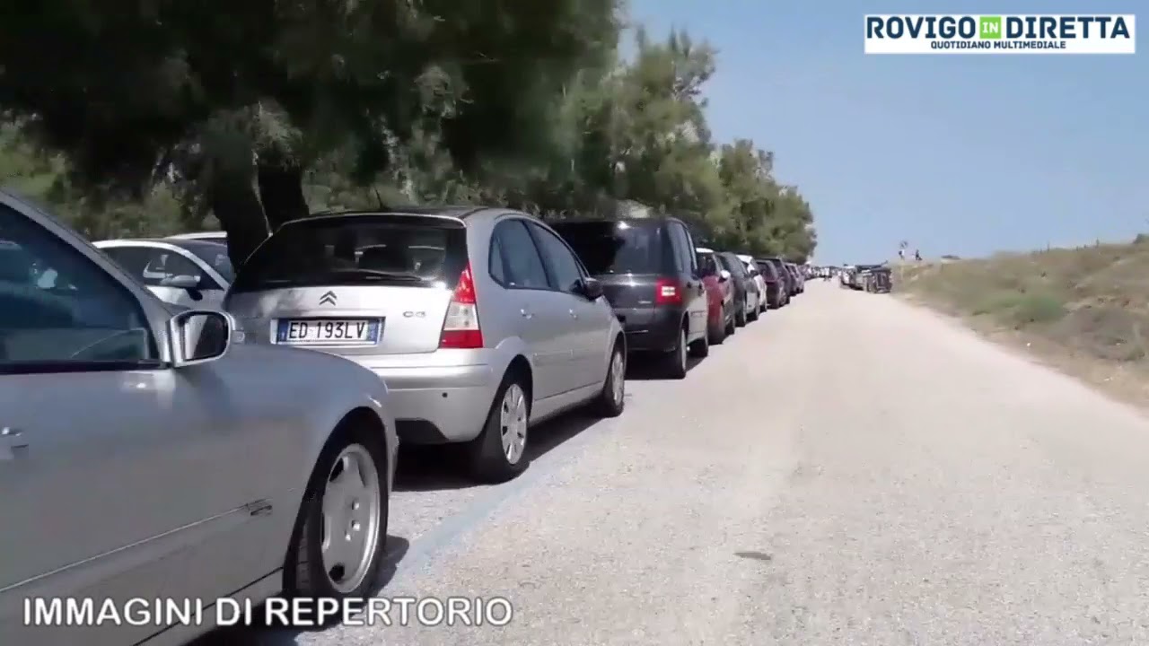 Porto Tolle - Spiaggia di Boccasette bella e affasciante con un unico difetto : i Parcheggi !