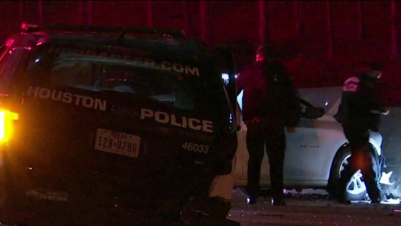 HPD officer injured after driver strikes patrol vehicle on East Freeway ...