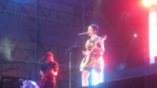 The Cranberries - 14. Free To Decide ("Reunion Tour" in Rome)