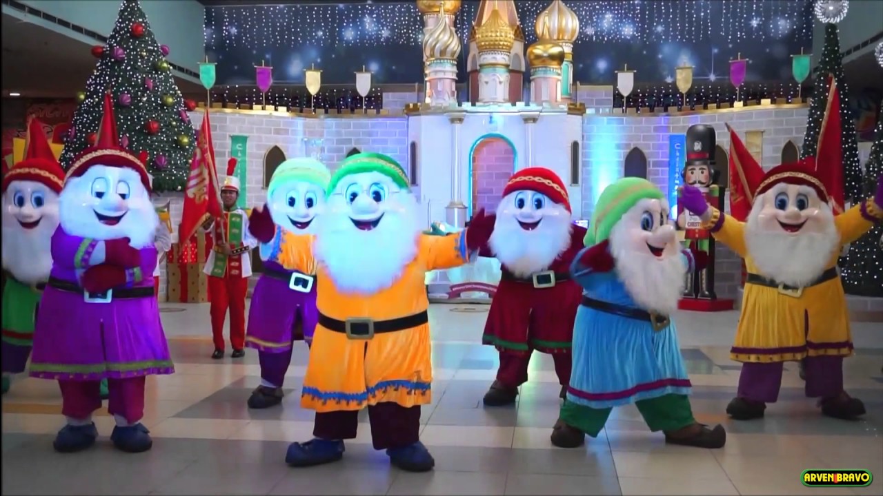 Sm Grand Magical Christmas Parade 2022 Schedule Sta Rosa Laguna Magical Christmas Parade At Sm City Lipa 2016 - Youtube