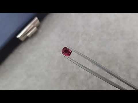 Cushion-cut red-pink garnet from Sri Lanka 1.64 ct Video  № 2