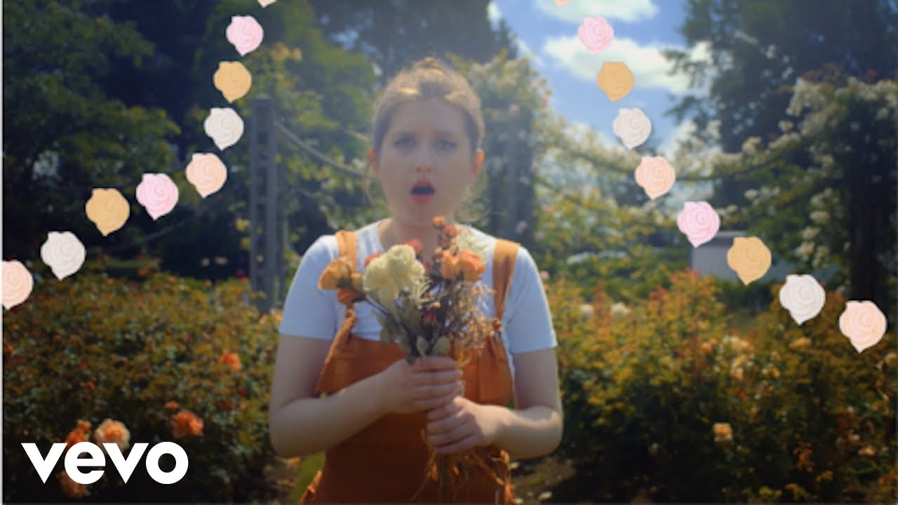 Guarda Mari Dangerfield - Love Machine su YouTube Guarda Mari Dangerfield - Love Machine su YouTube