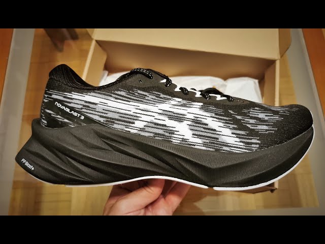 Asics Novablast 3 (1011B458-002) - YouTube