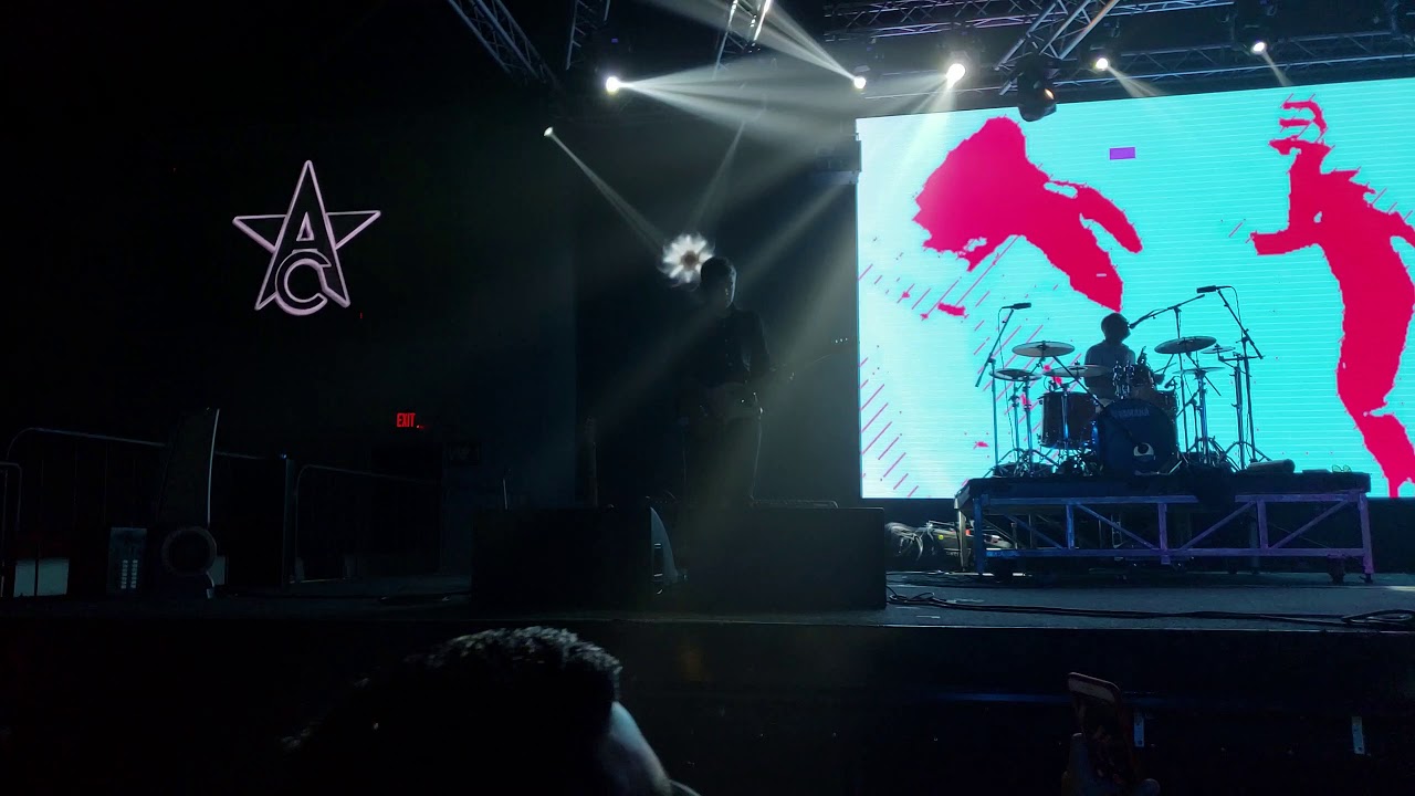 Los Amigos Invisibles - El Disco Anal (Atlanta 10/05/18)