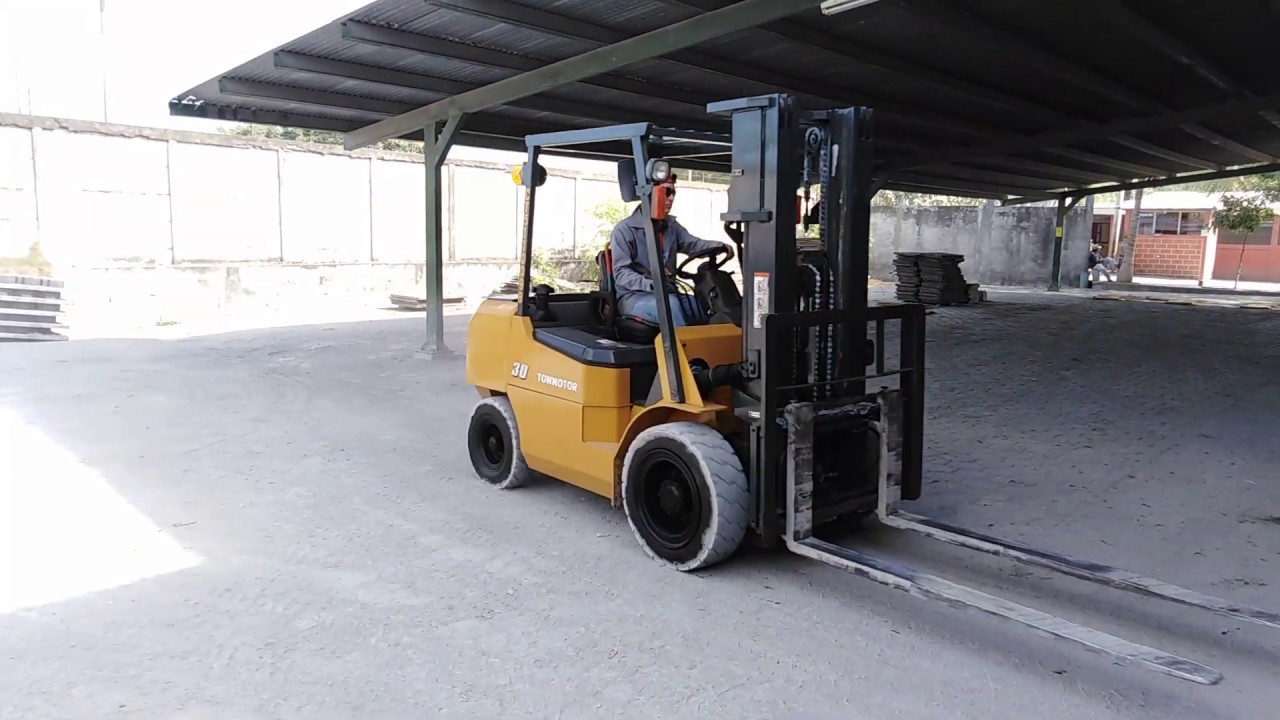 MONTACARGA TOWMOTOR 3 TONELADAS_NIMAC_CAT