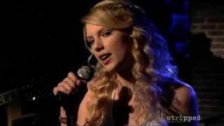 Vignette de la vidéo ""Love Story"  by Taylor Swift (live at stripped) HQ"