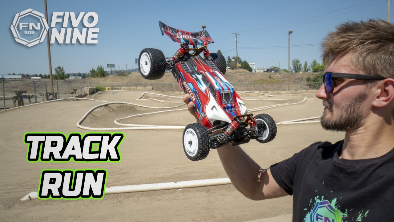 WLtoys 104001 Unboxing and Test on the Track