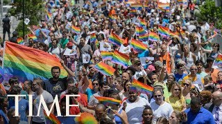 2017 NYC Pride Parade: March Along With The Crowd In Virtual Reality | 360 | TIME