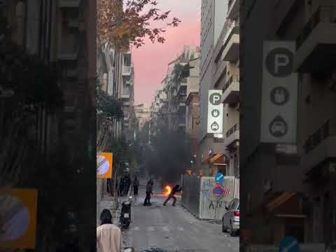 Επεισόδια στο κέντρο της Αθήνας μετά το τέλος του πανεκπαιδευτικού (3)