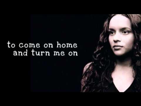 Turn Me On - Norah Jones (Lyrics)