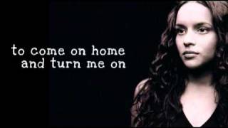 Video thumbnail of "Turn Me On - Norah Jones (Lyrics)"