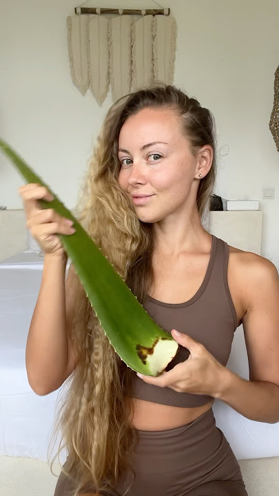 Trying aloe hack 😍😍😍 #healthyhair #beauty #heatlesswaves #longhair #longhairqueen #haircare #hair