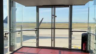 DL229 CDG-CVG boarding
