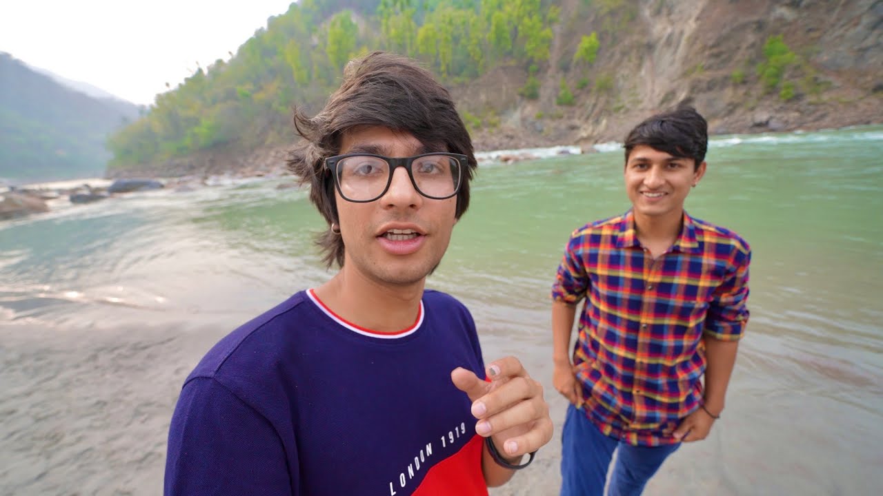 Rishikesh Pohoch Gaye 😍For Rafting