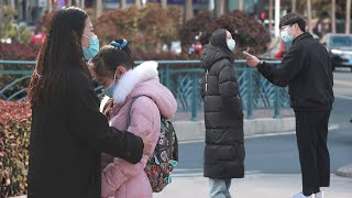 Couple Don't Want to Raise Their Kid After Divorce | Social Experiment 当闹离婚的小夫妻都不想抚养孩子，路人：你们不养我养！