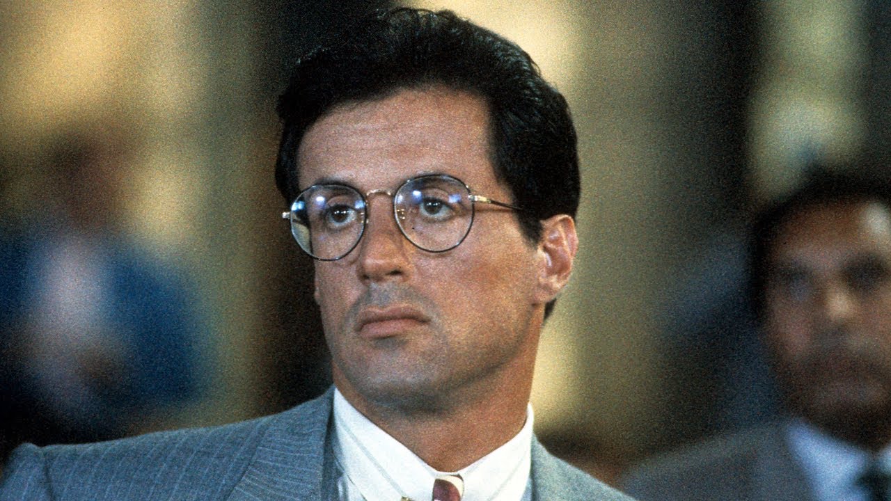 شرطي ناجح يتورط فى فخ مدبر بعنايه وبيدخل السجن مع كل اللى سجنهم قبل كده وبيتعاون مع شرطى متهور