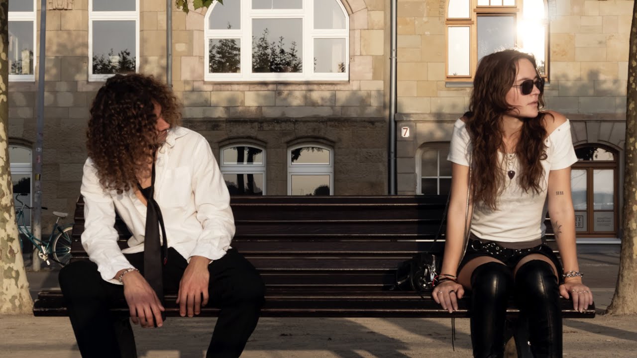 CSTRAT - Wanna kiss you [Official Audio]