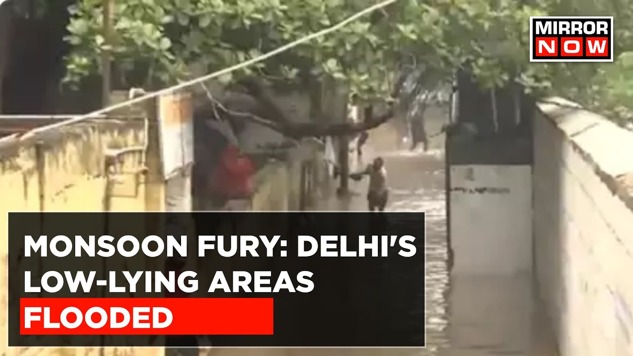 Monsoon Fury: Delhi's Yamuna Bazar Area Flooded, People Wade Through Knee-Deep Water | Top News
