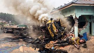 Dua Truck Tabrakan Dan Hantam Rumah || Sopir Melompat Dari Kabin Saat Truk Rem Blong Hingga Terbalik