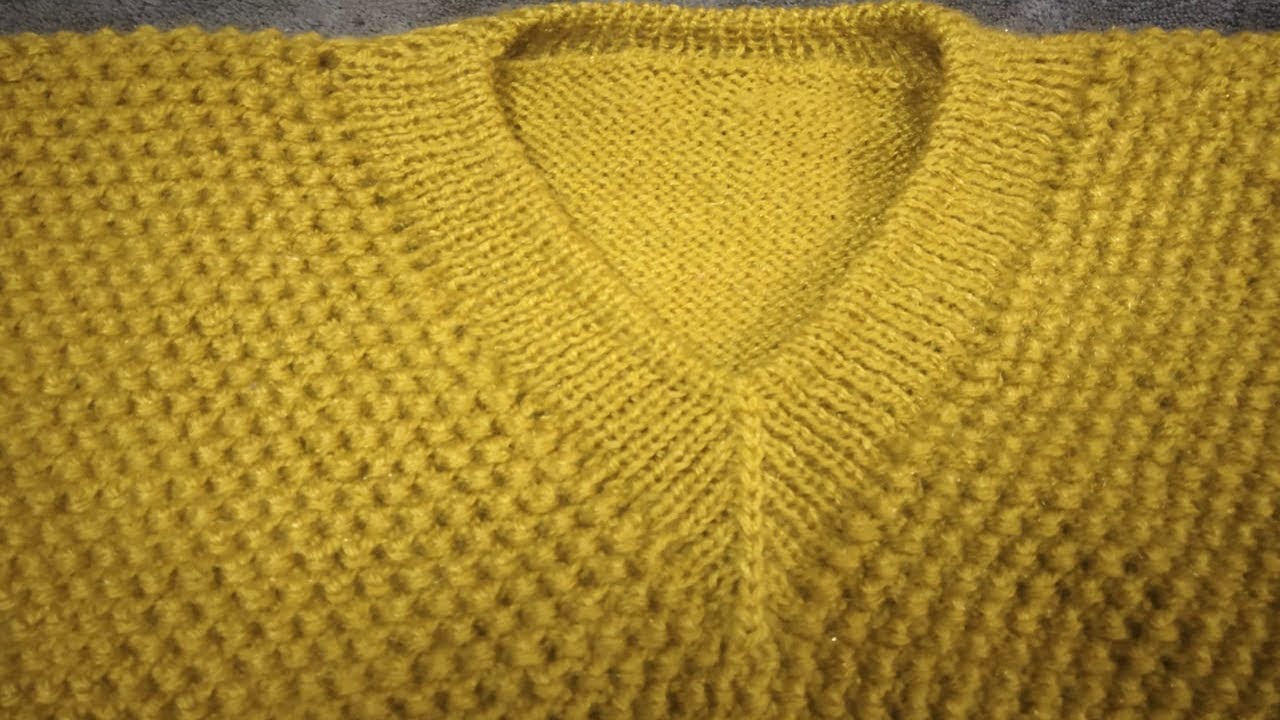 How to make double V shape neck without four needles | केवल दो सलाई से वी शेप डबल गला