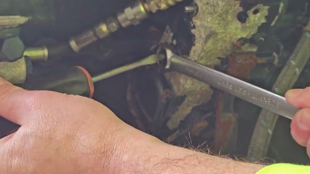 Adjusting the RSV governor on a Deutz BF4L913.