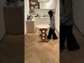 一人のときはコンパクト、みんなが集まれば大きく✨変形できるテーブル