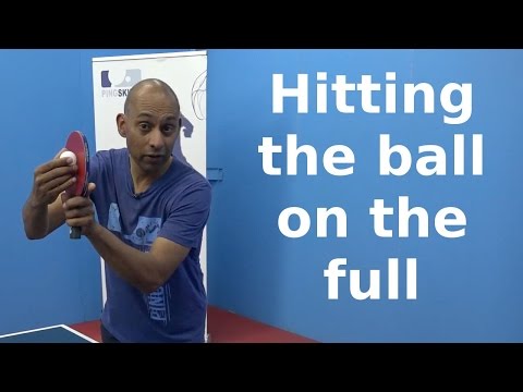 فيديو: في التنس ، هل يمكنك ضرب الكرة قبل أن ترتد؟