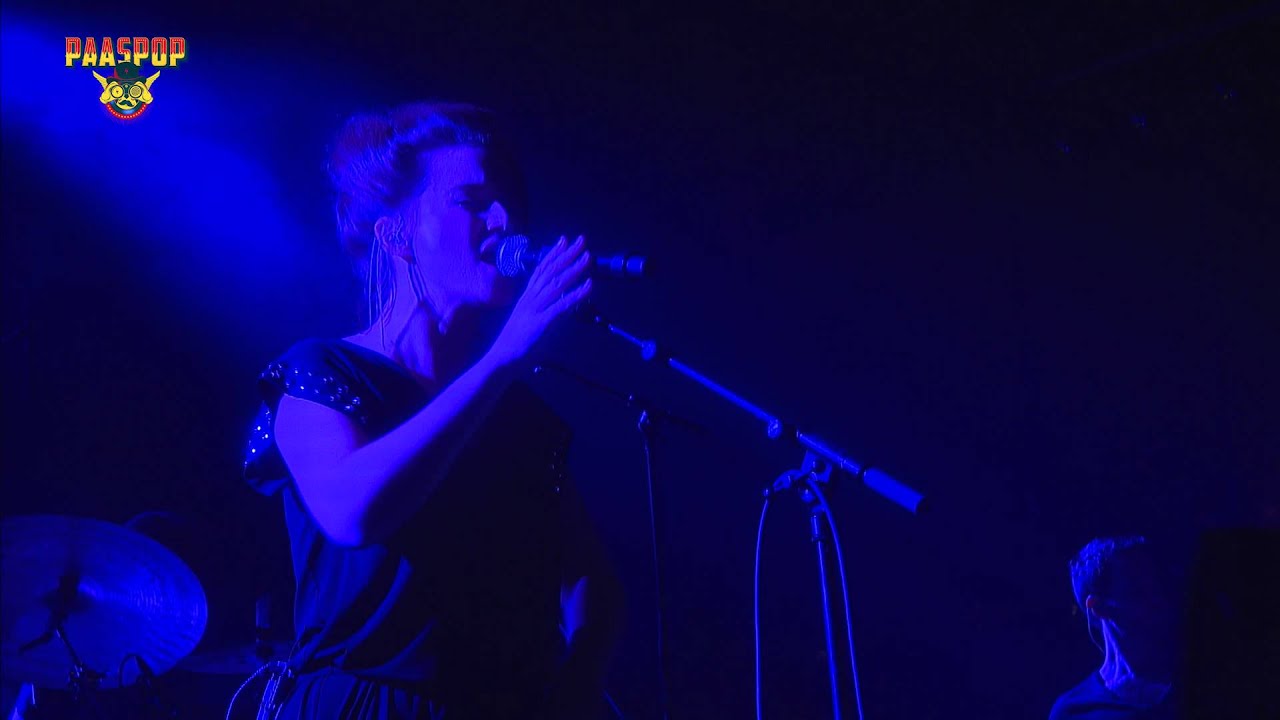 Watch Selah Sue - Alive @ Paaspop Schijndel 2015 on YouTube Watch Selah Sue - Alive @ Paaspop Schijndel 2015 on YouTube