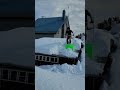 重いガリガリ雪の屋根の雪下ろし🌈 #shorts #雪下ろし