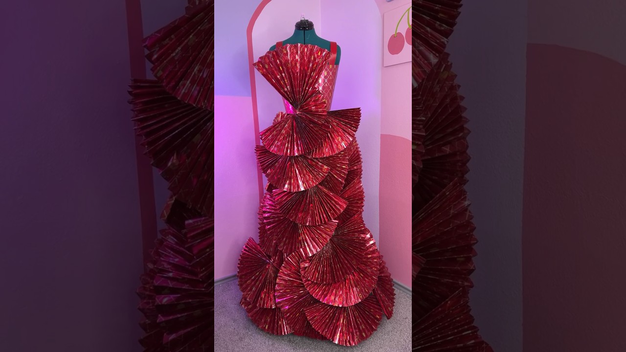I made a wrapping paper dress  #paperdress #creative #fashion #moda  #sewing #diy - YouTube