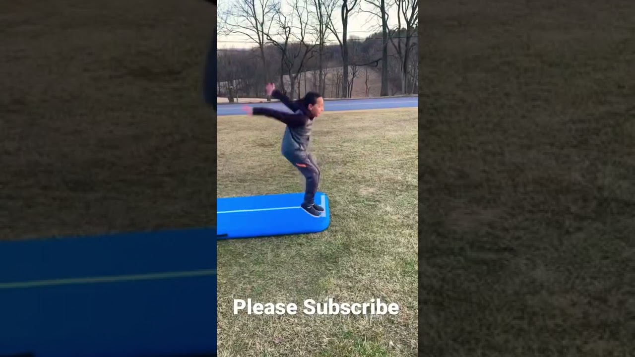 Teaching my friend a backflip🤙🏽 